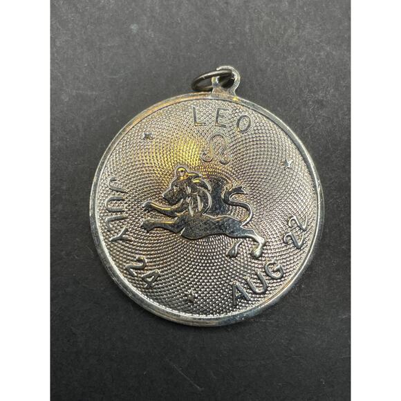 Unbranded Jewelry - Vintage Leo Zodiac Sign Round Medallion Pendant Horoscope Astrology 32mm